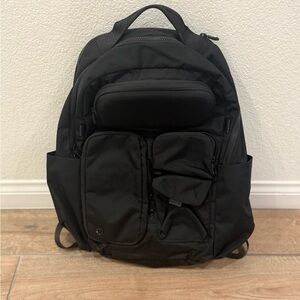 Black lululemon cruiser backpack